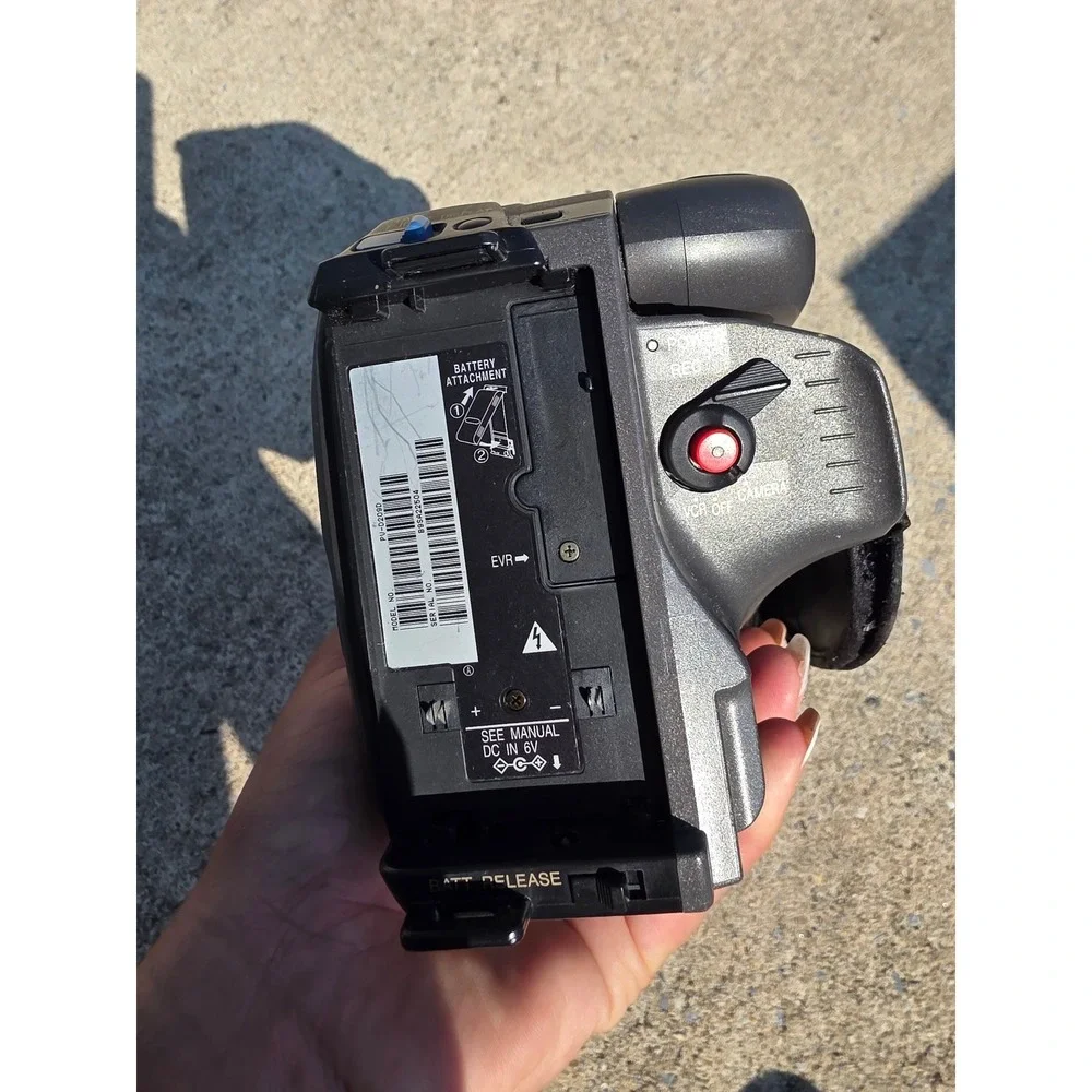 Panasonic Palmcorder PV-D209 VHS-C Camcorder 26x Optical Zoom Digital EIS Gray